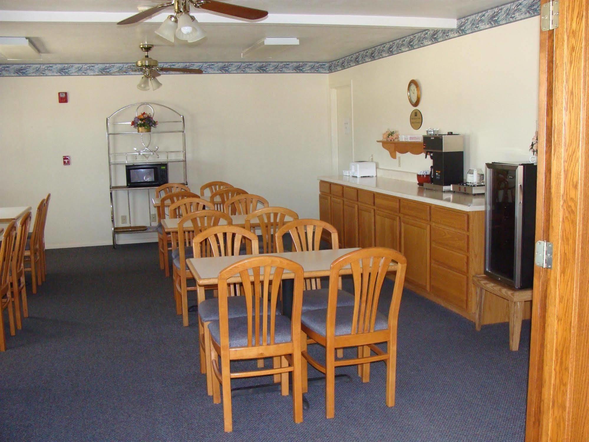 Amber Inn Le Mars Restaurant photo